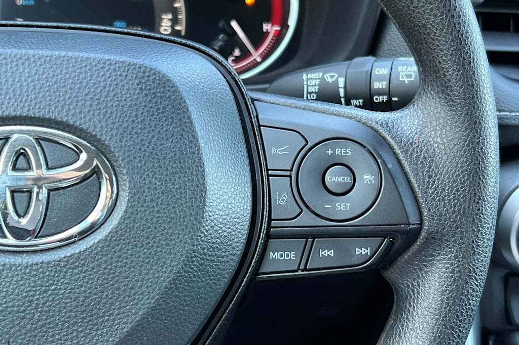 Thumbnail: 2025 Toyota RAV4 - 30