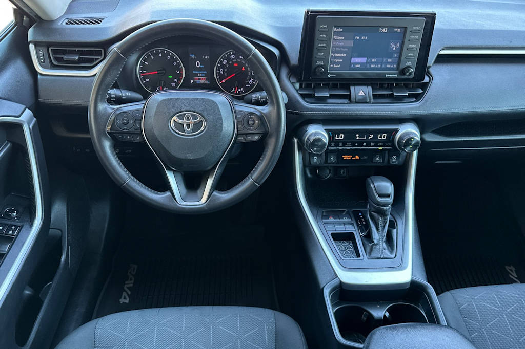 Thumbnail: 2020 Toyota RAV4 - 12