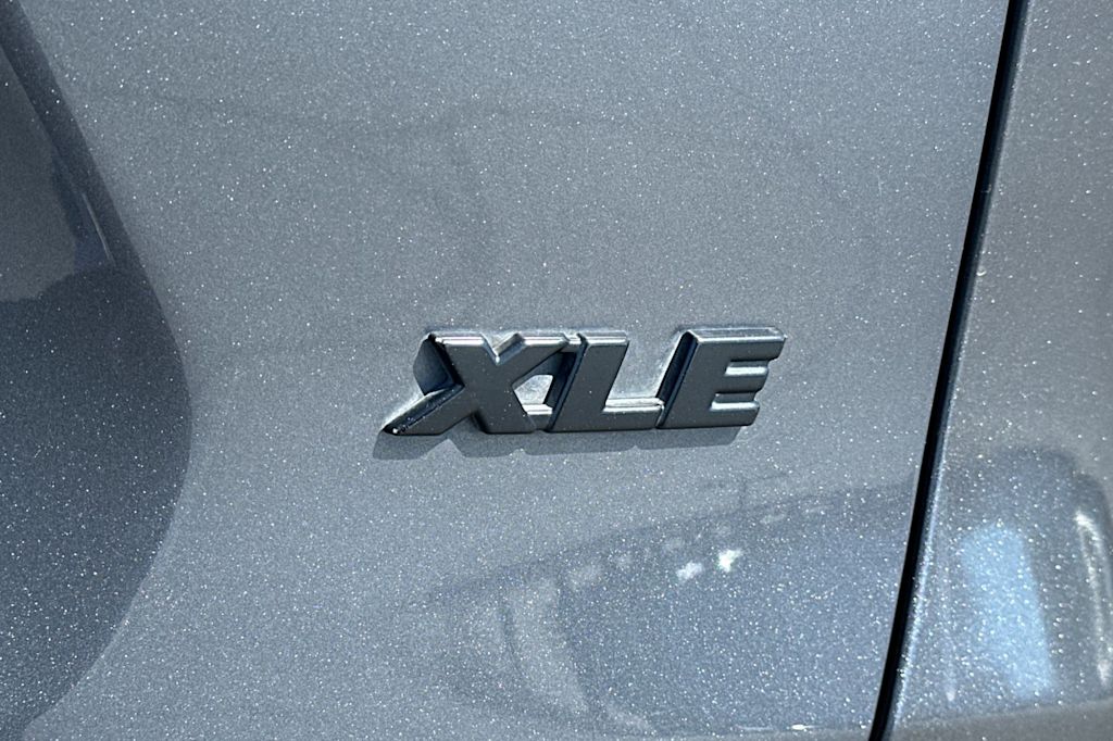 Thumbnail: 2020 Toyota RAV4 - 7