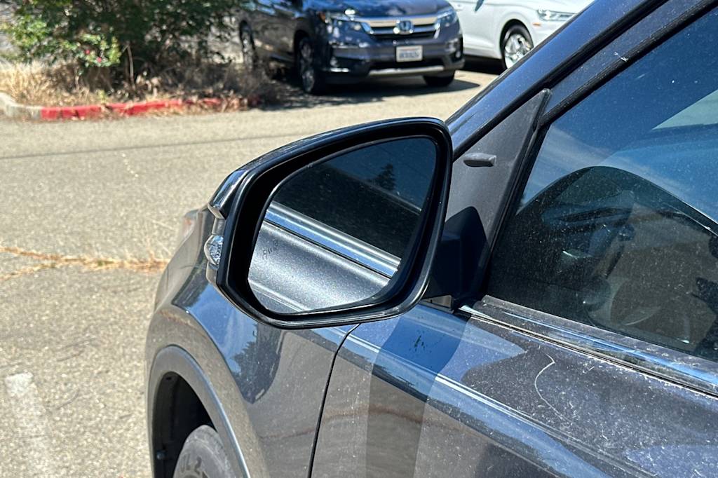 Thumbnail: 2018 Toyota RAV4 - 20