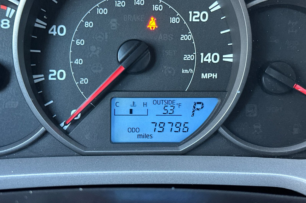 Thumbnail: 2016 Toyota RAV4 - 31