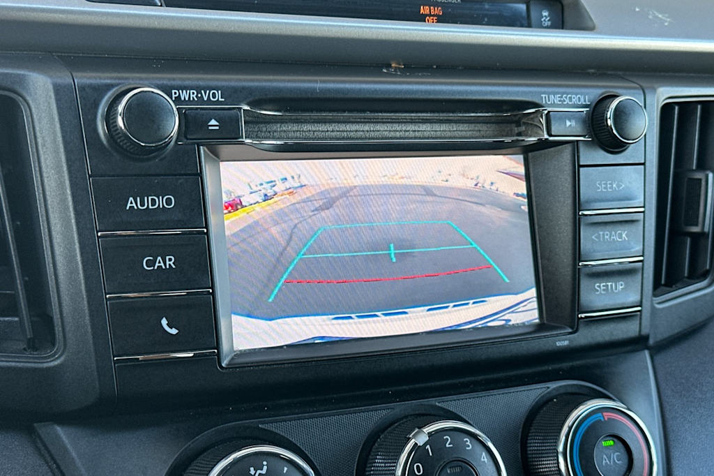 Thumbnail: 2016 Toyota RAV4 - 26