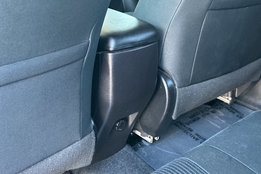 Thumbnail: 2016 Toyota RAV4 - 10