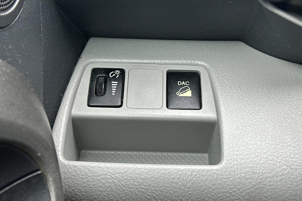 Thumbnail: 2011 Toyota RAV4 - 29