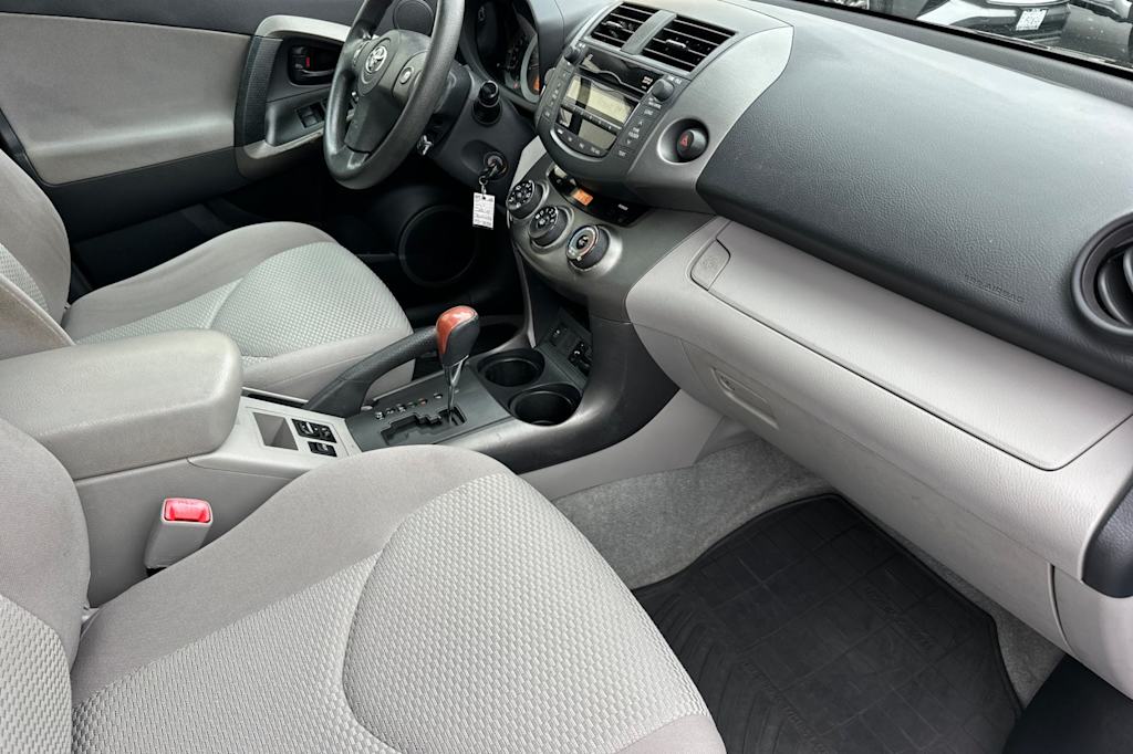 Thumbnail: 2011 Toyota RAV4 - 13