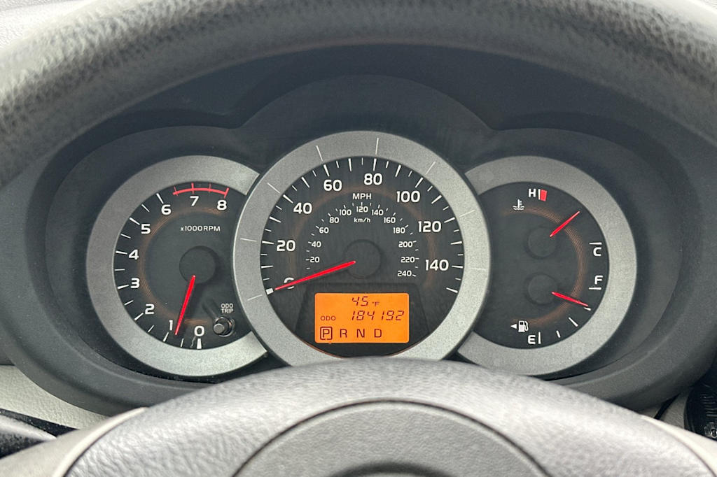 Thumbnail: 2011 Toyota RAV4 - 16