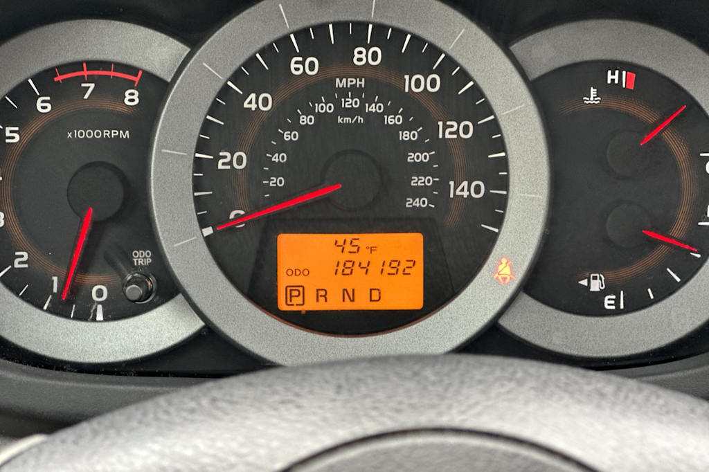 Thumbnail: 2011 Toyota RAV4 - 28