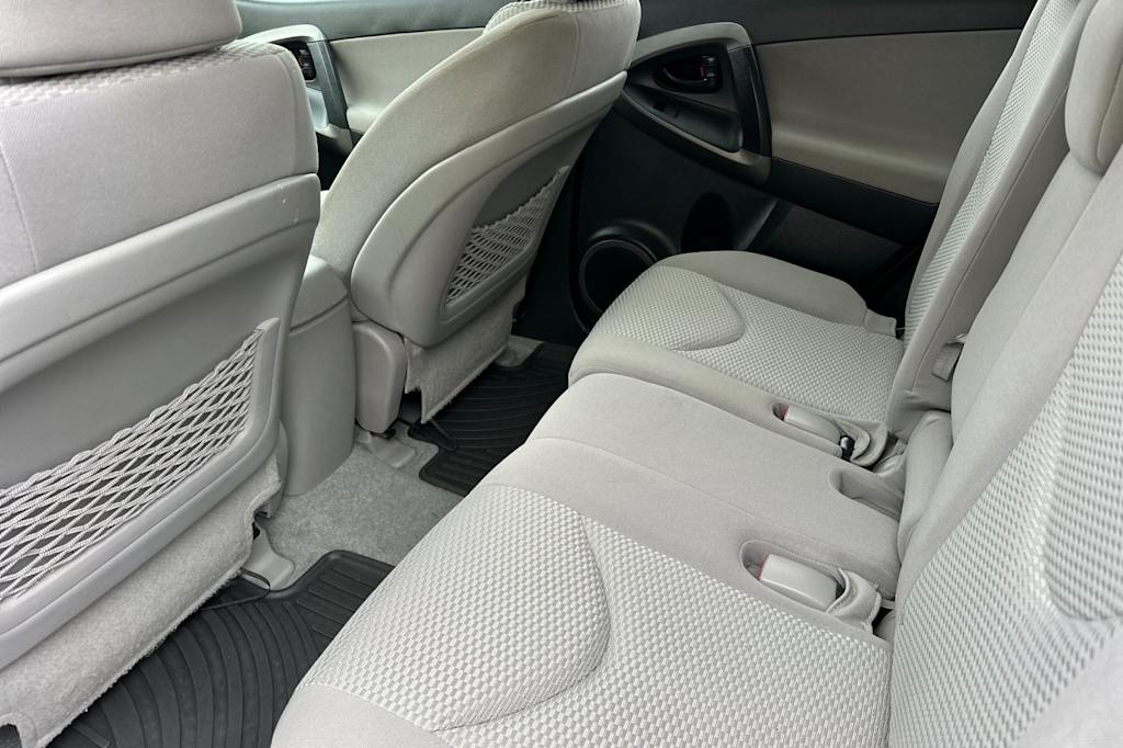 Thumbnail: 2011 Toyota RAV4 - 12