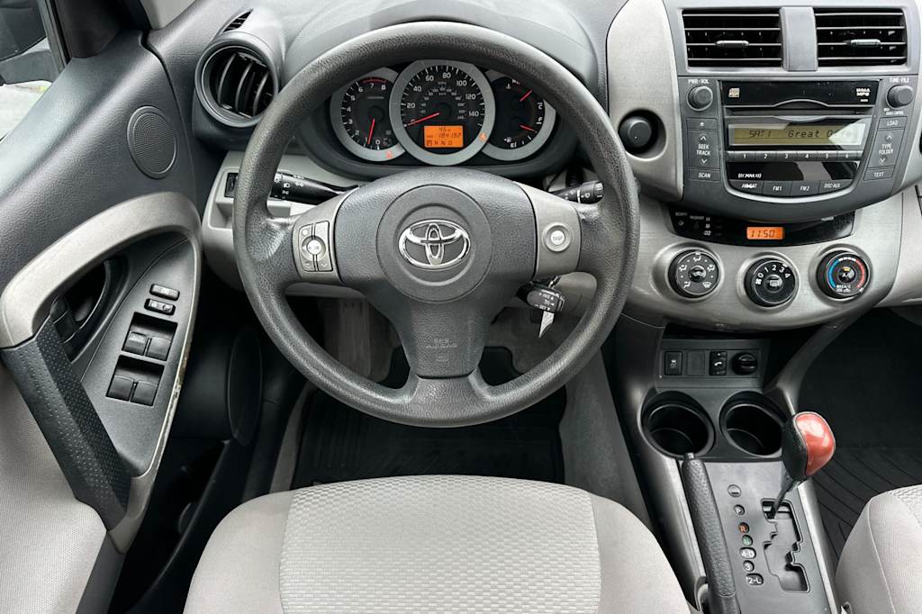 Thumbnail: 2011 Toyota RAV4 - 9