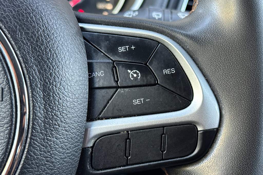 Thumbnail: 2021 Jeep Compass - 31