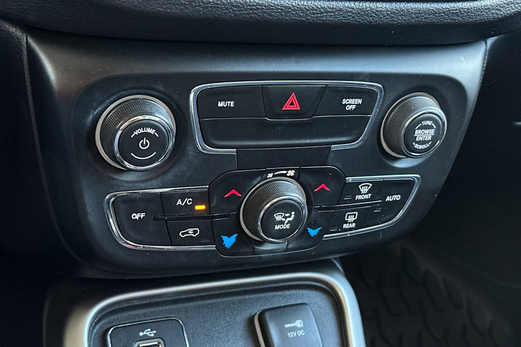 Thumbnail: 2018 Jeep Compass - 26