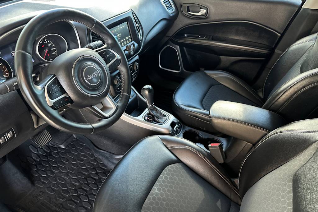 Thumbnail: 2018 Jeep Compass - 9