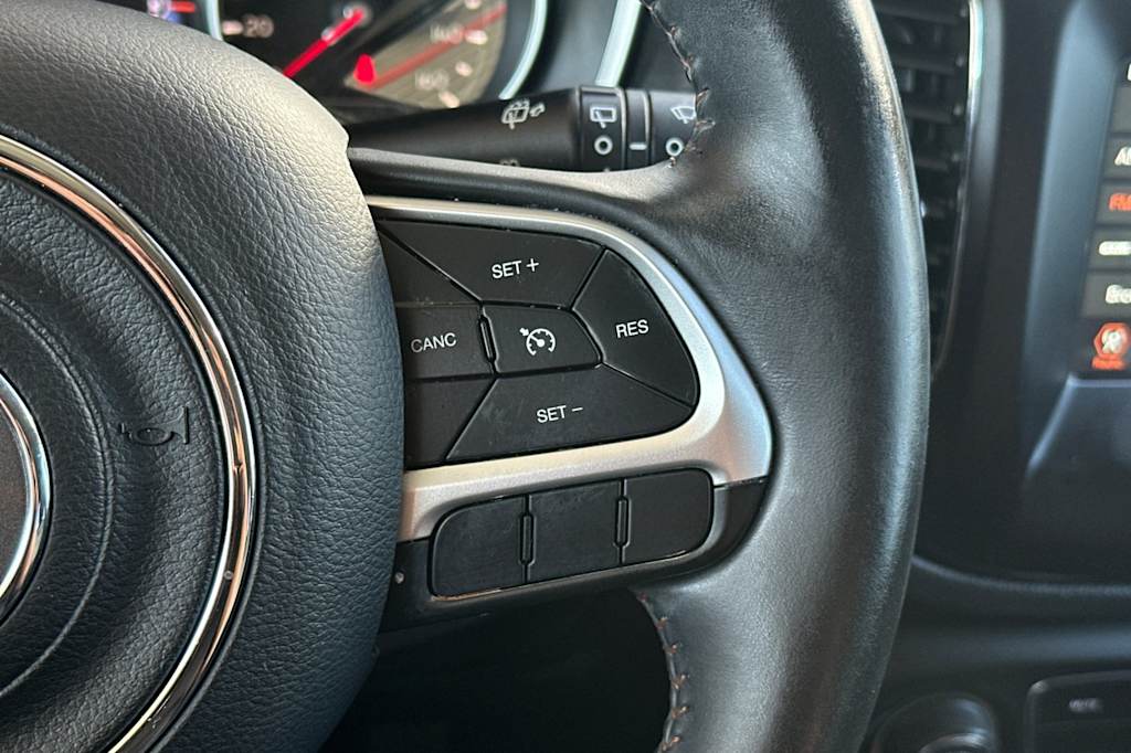 Thumbnail: 2018 Jeep Compass - 30
