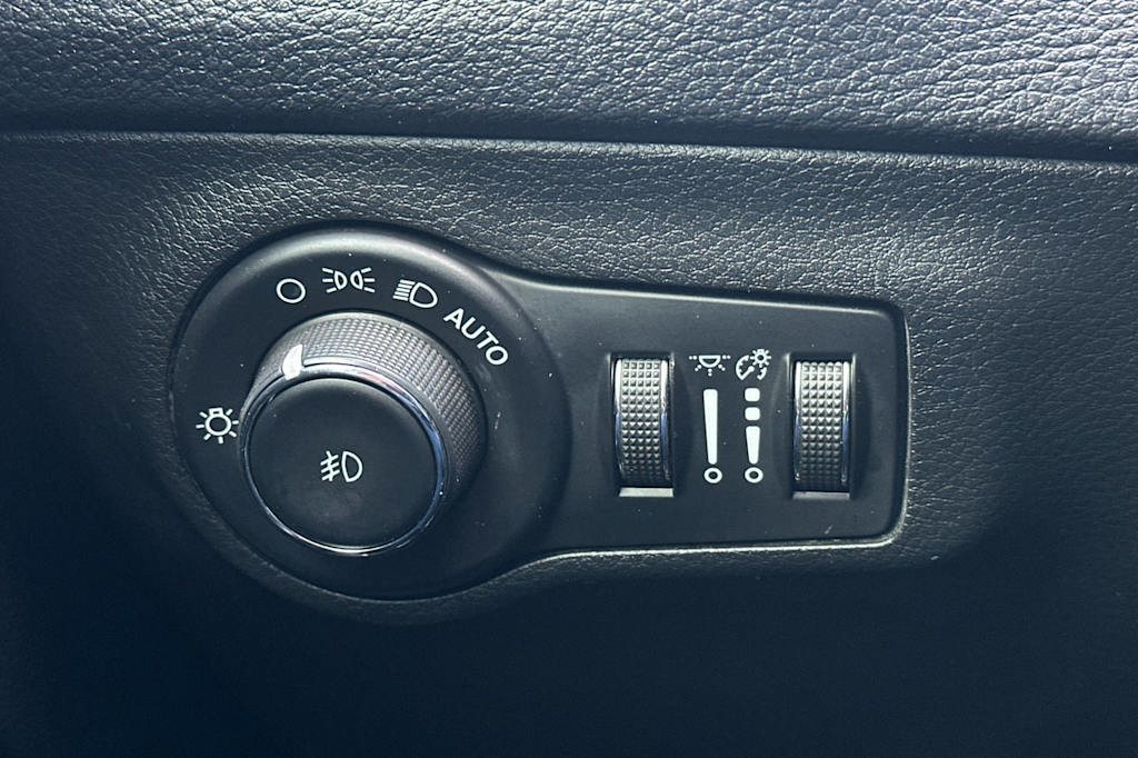 Thumbnail: 2021 Jeep Compass - 33