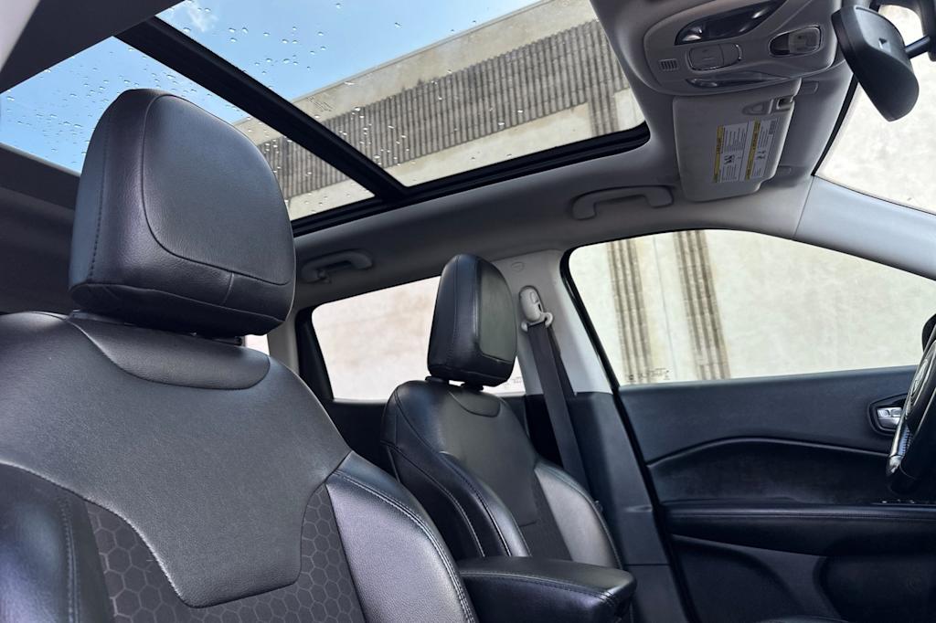 Thumbnail: 2021 Jeep Compass - 24