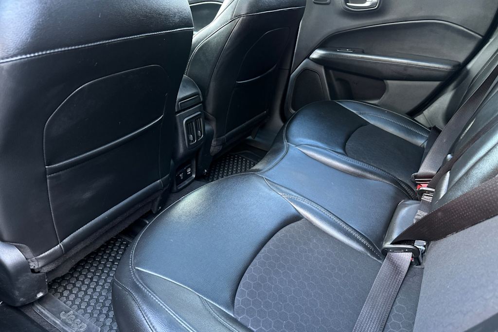 Thumbnail: 2021 Jeep Compass - 10