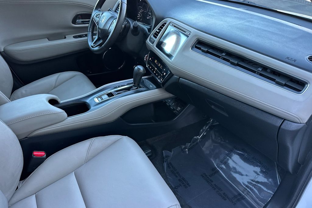 Thumbnail: 2016 Honda HR-V - 12