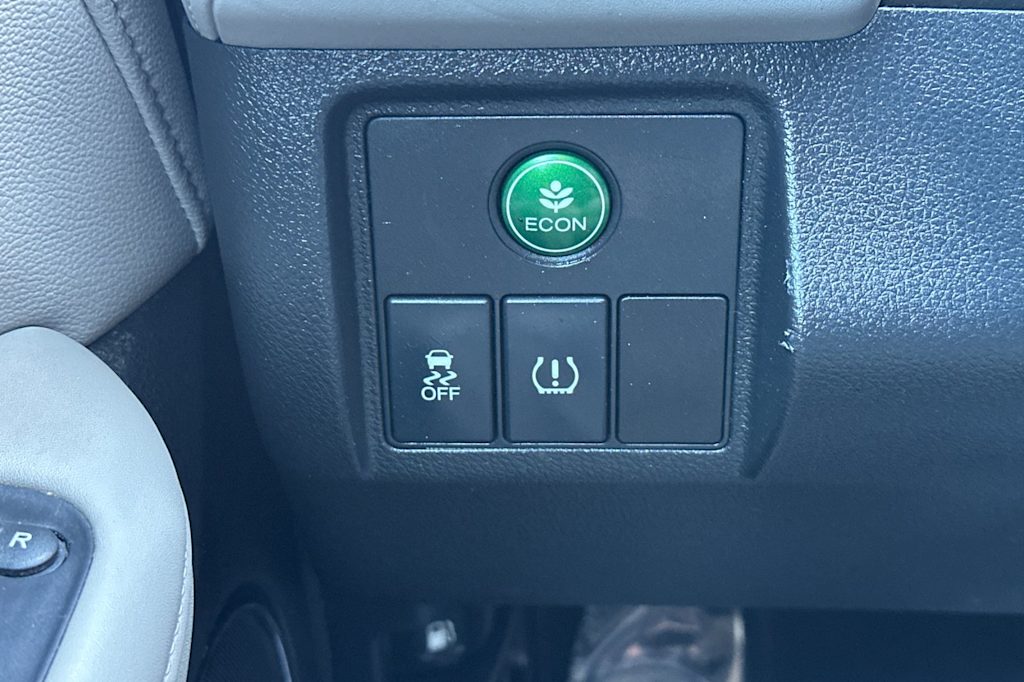 Thumbnail: 2016 Honda HR-V - 33