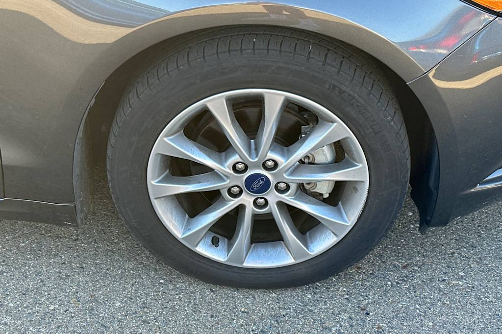 Thumbnail: 2017 Ford Fusion - 6