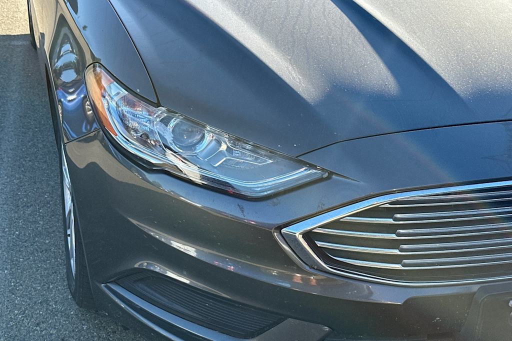 Thumbnail: 2017 Ford Fusion - 11