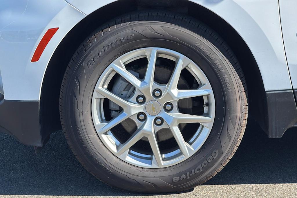 Thumbnail: 2022 Chevrolet Equinox - 8