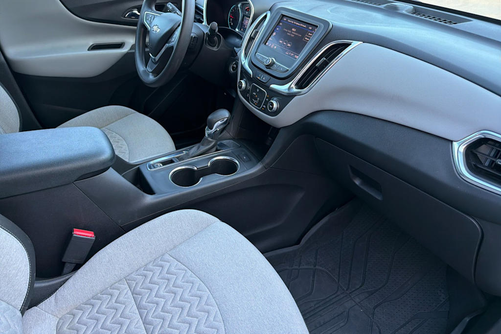 Thumbnail: 2022 Chevrolet Equinox - 13