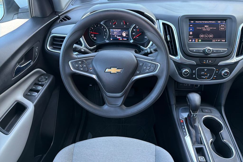 Thumbnail: 2022 Chevrolet Equinox - 9