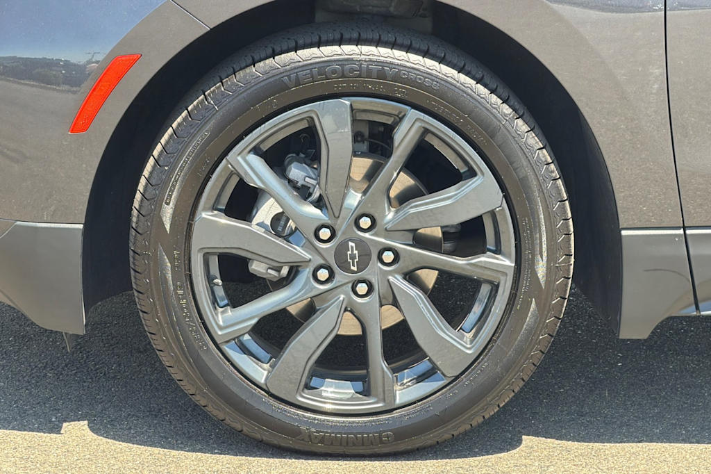 Thumbnail: 2022 Chevrolet Equinox - 8