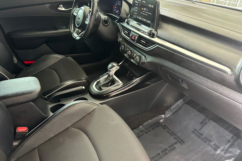 Thumbnail: 2020 Kia Forte - 12