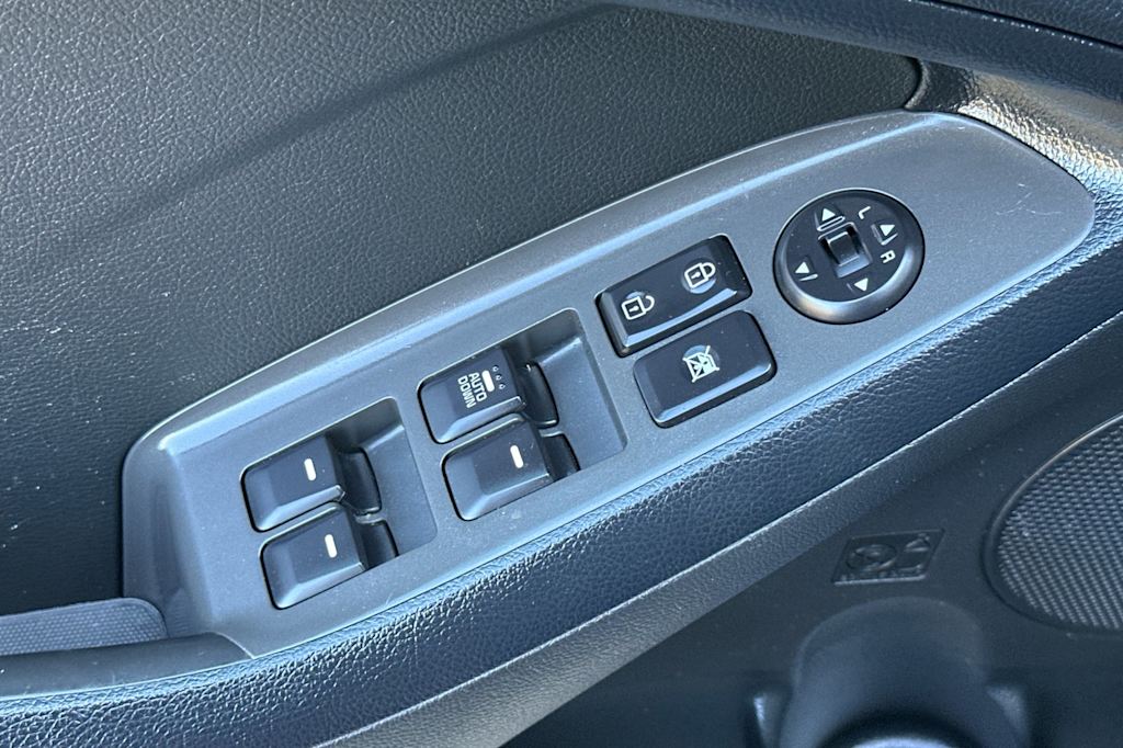 Thumbnail: 2018 Kia Forte - 22