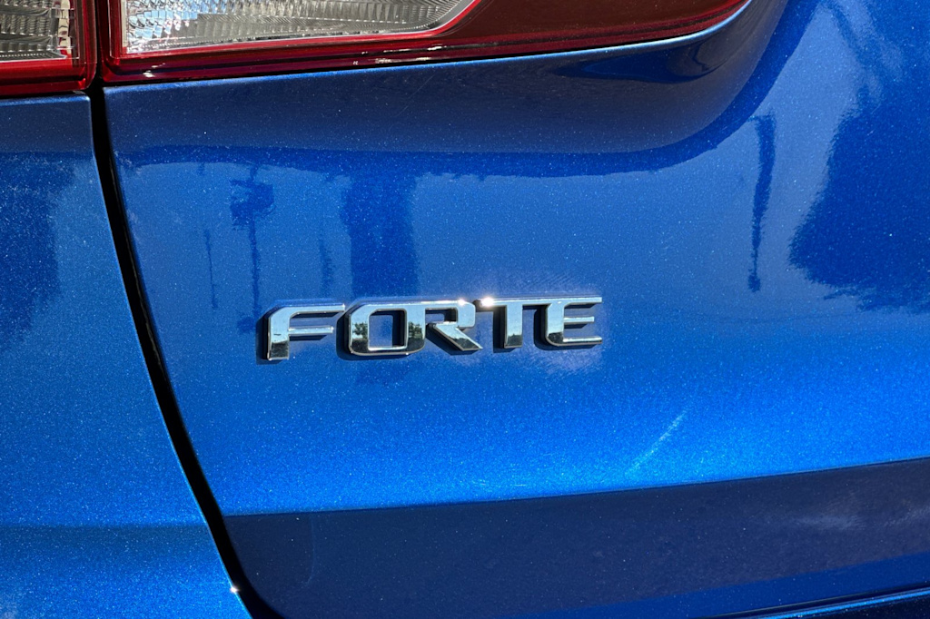 Thumbnail: 2018 Kia Forte - 7