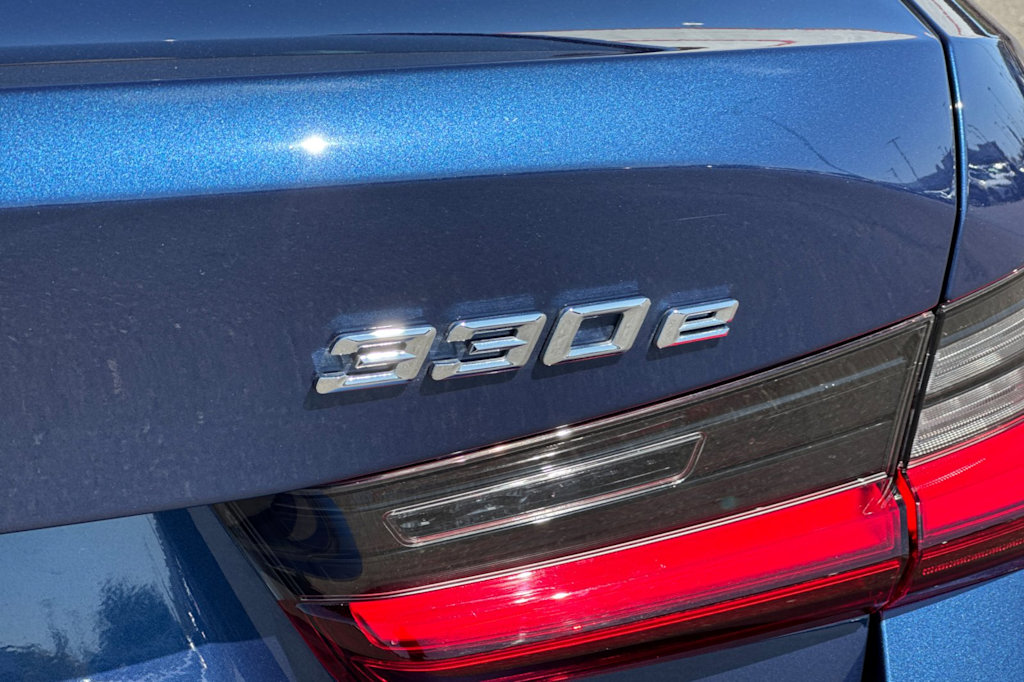 Thumbnail: 2023 BMW 3 Series - 32