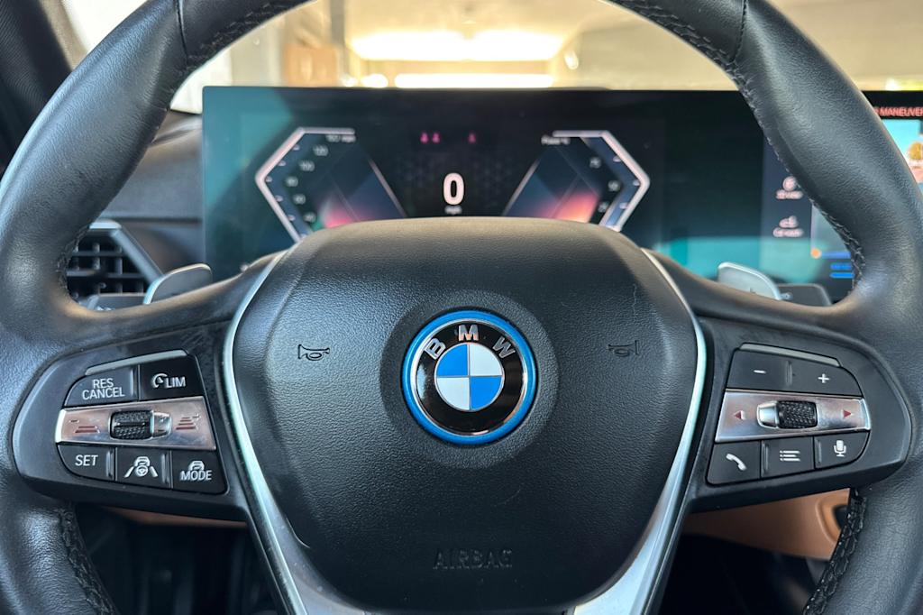 Thumbnail: 2023 BMW 3 Series - 26