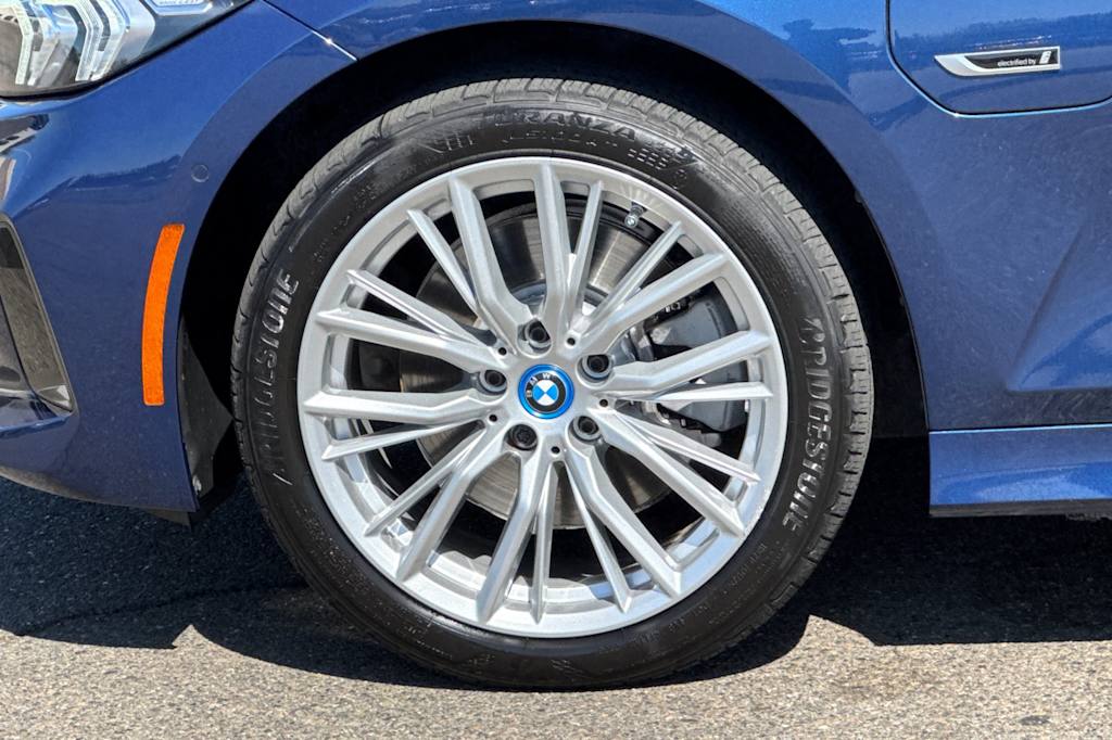 Thumbnail: 2023 BMW 3 Series - 8
