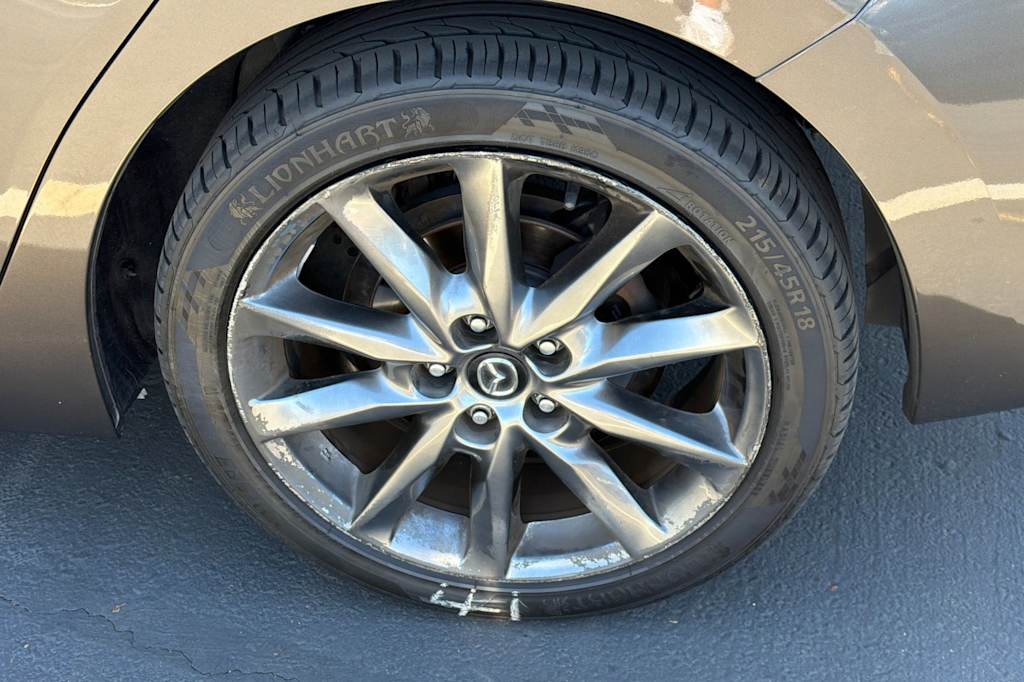 Thumbnail: 2018 Mazda Mazda3 - 17