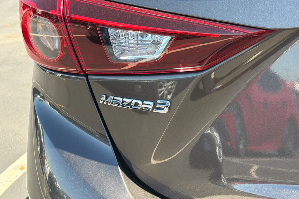 Thumbnail: 2018 Mazda Mazda3 - 10