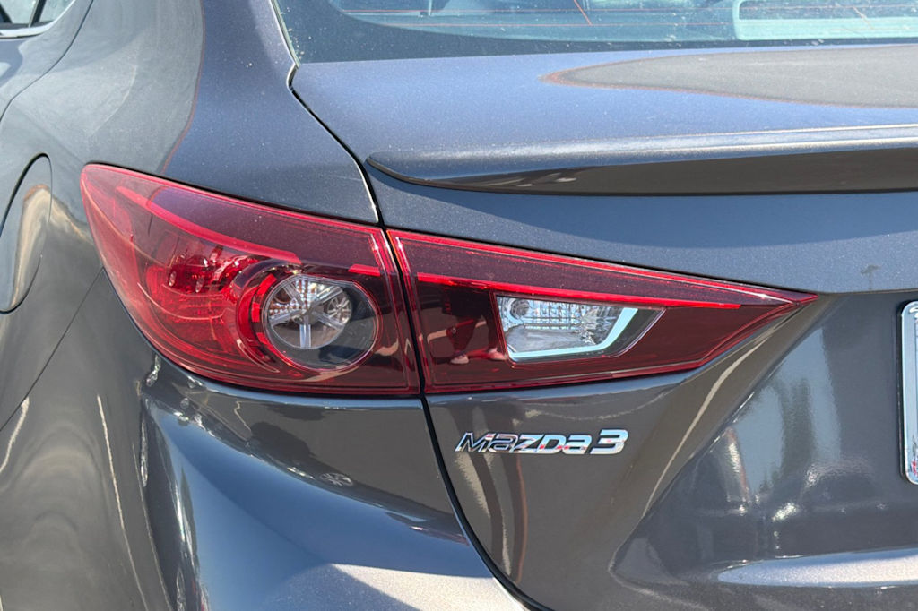 Thumbnail: 2018 Mazda Mazda3 - 14