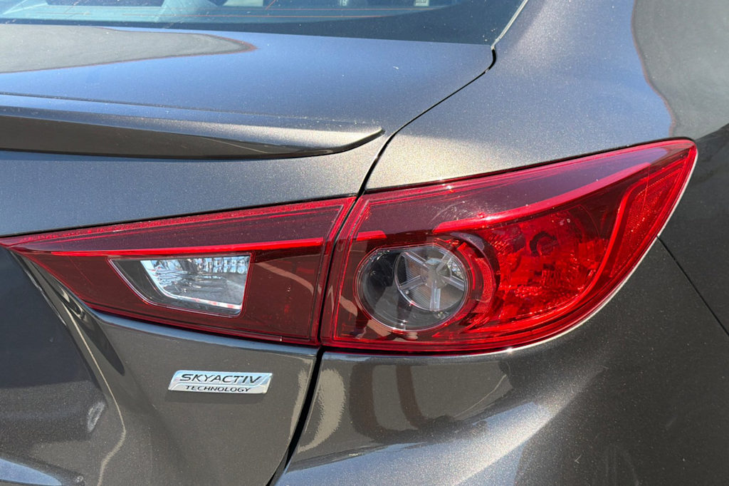 Thumbnail: 2018 Mazda Mazda3 - 16
