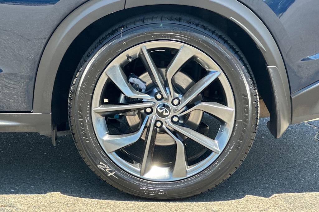 Thumbnail: 2019 INFINITI QX50 - 8