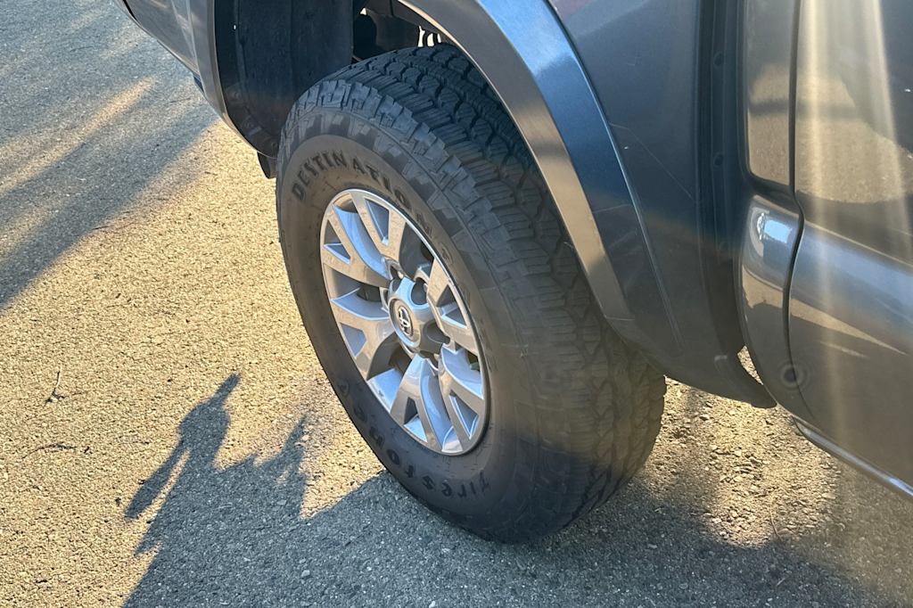 Thumbnail: 2019 Toyota Tacoma - 15