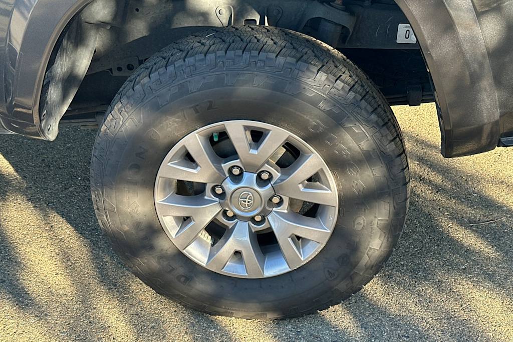 Thumbnail: 2019 Toyota Tacoma - 19