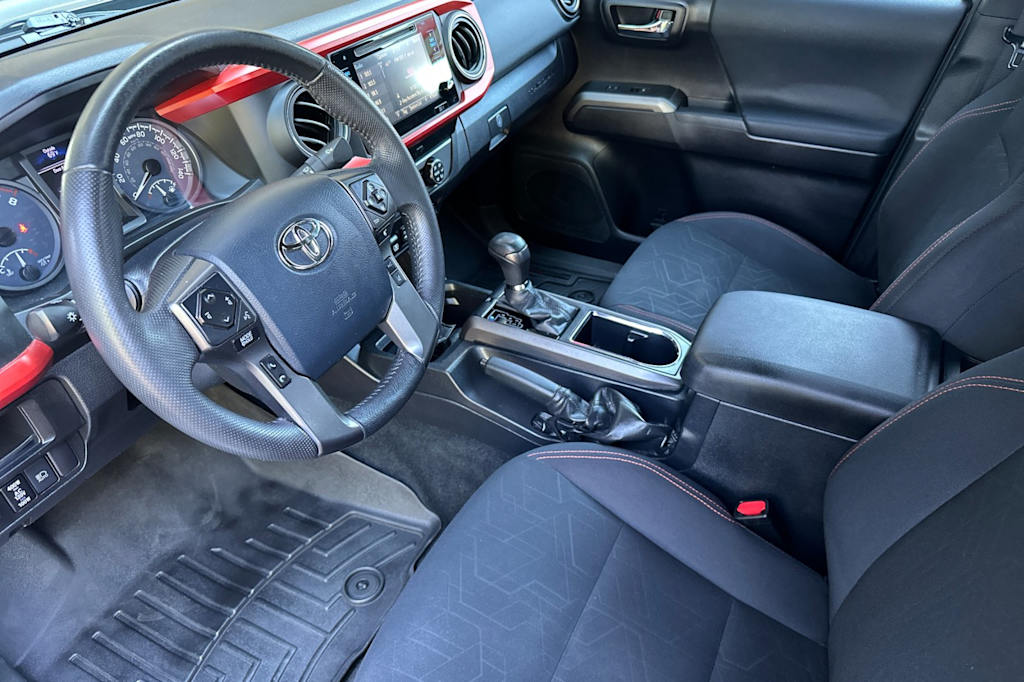 Thumbnail: 2019 Toyota Tacoma - 9