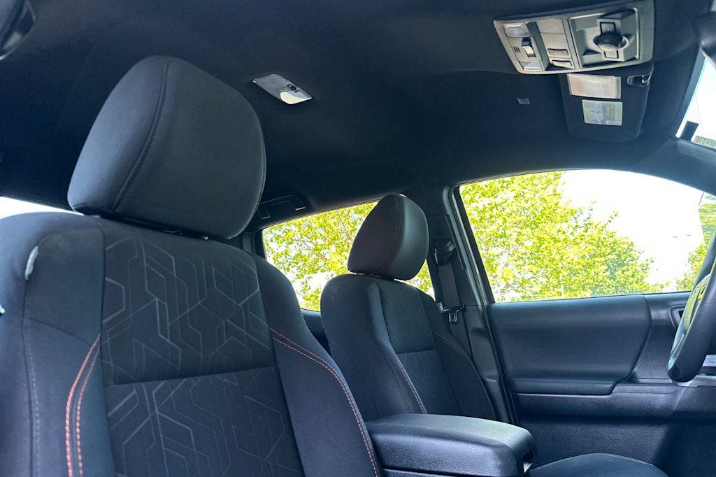 Thumbnail: 2019 Toyota Tacoma - 23