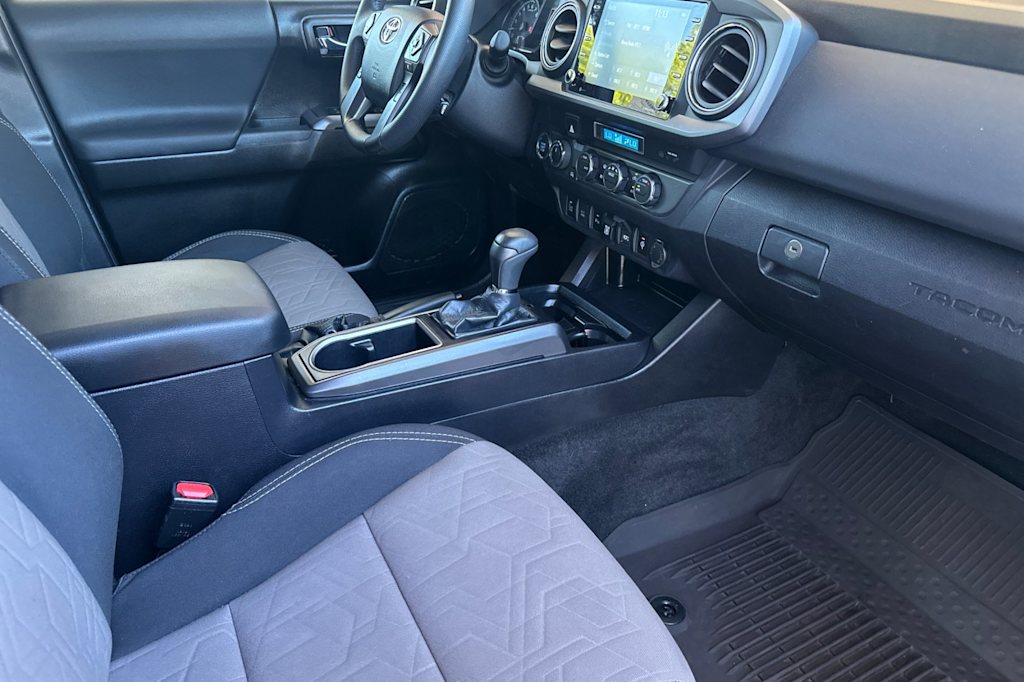 Thumbnail: 2021 Toyota Tacoma - 13