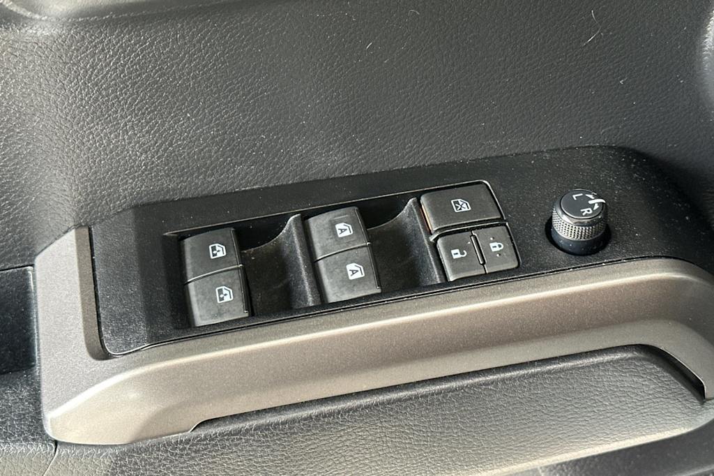 Thumbnail: 2023 Toyota Tacoma - 22