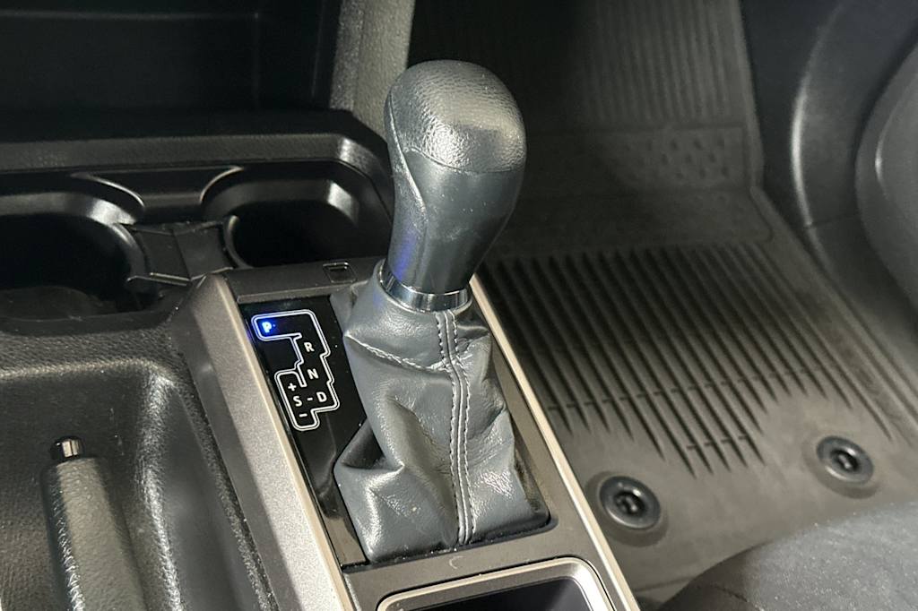 Thumbnail: 2023 Toyota Tacoma - 15