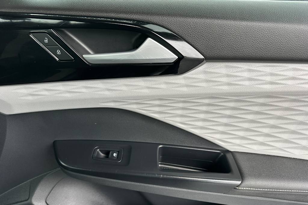Thumbnail: 2024 Volkswagen Taos - 23