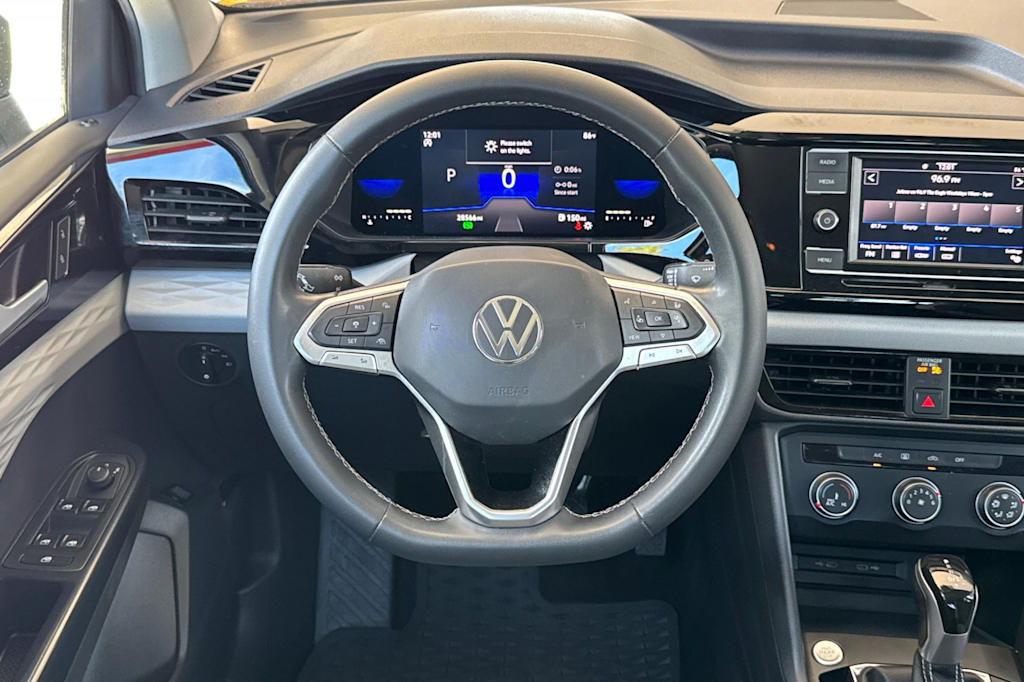 Thumbnail: 2022 Volkswagen Taos - 11