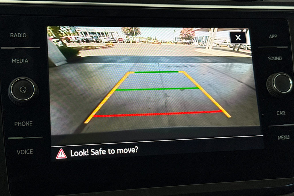 Thumbnail: 2023 Volkswagen Tiguan - 26