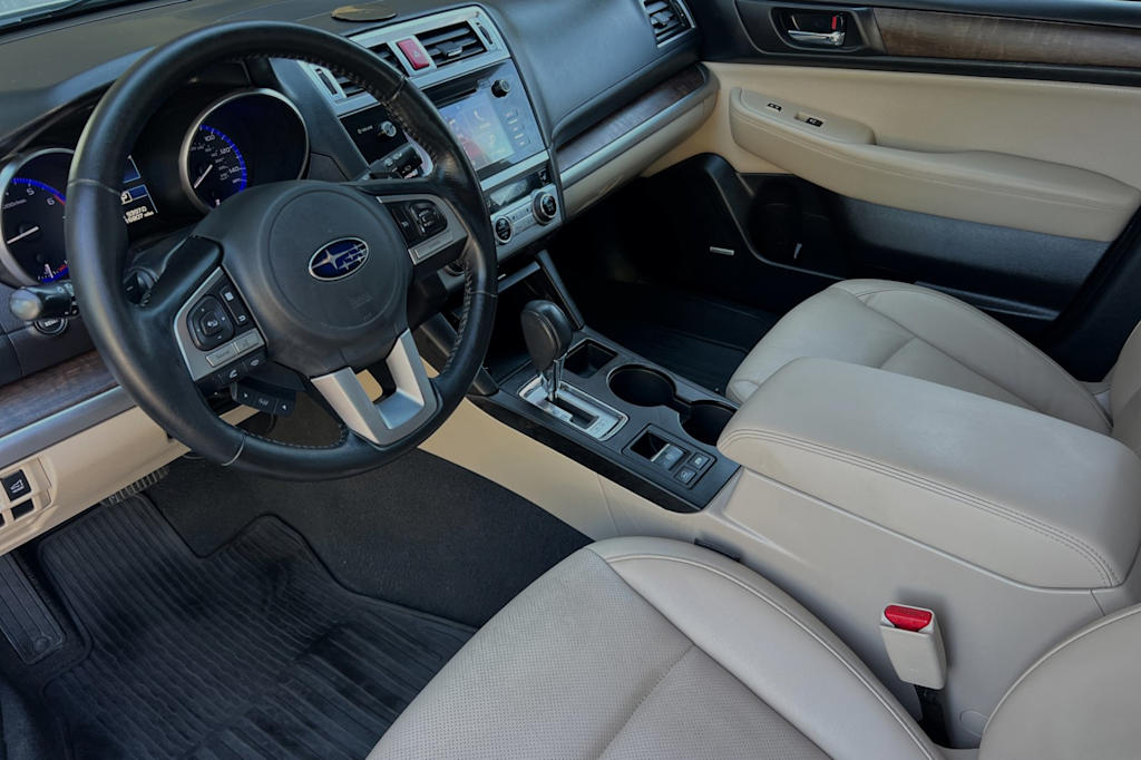 2016 Subaru Outback Limited 9